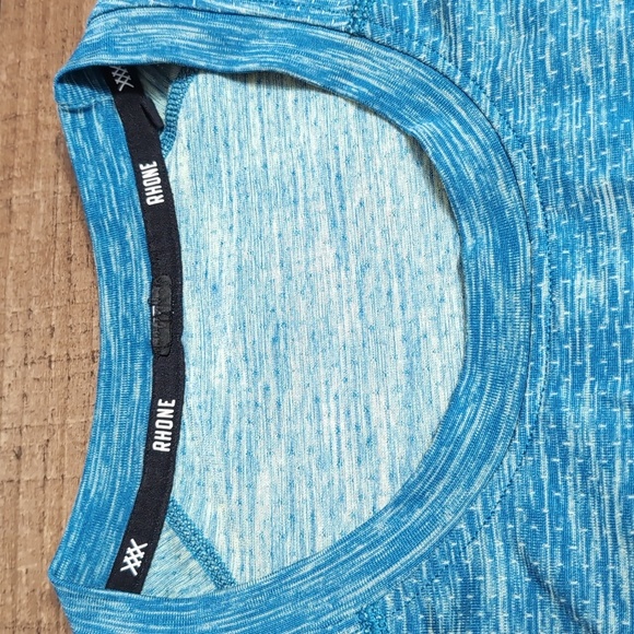 Rhone Reign Tech Short Sleeve T-Shirt Athletic Workout Tee Size XL in Blue - Picture 4 of 8